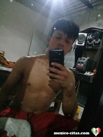 reyess23 - date a Mexican, 100% free reyess23